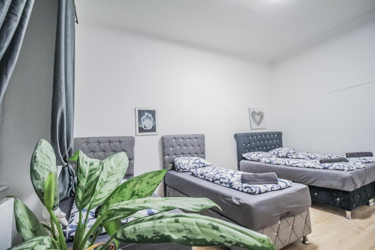Comfort Quad Room Hn Vienna Exterior photo