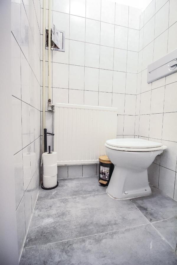 Comfort Quad Room Hn Vienna Exterior photo